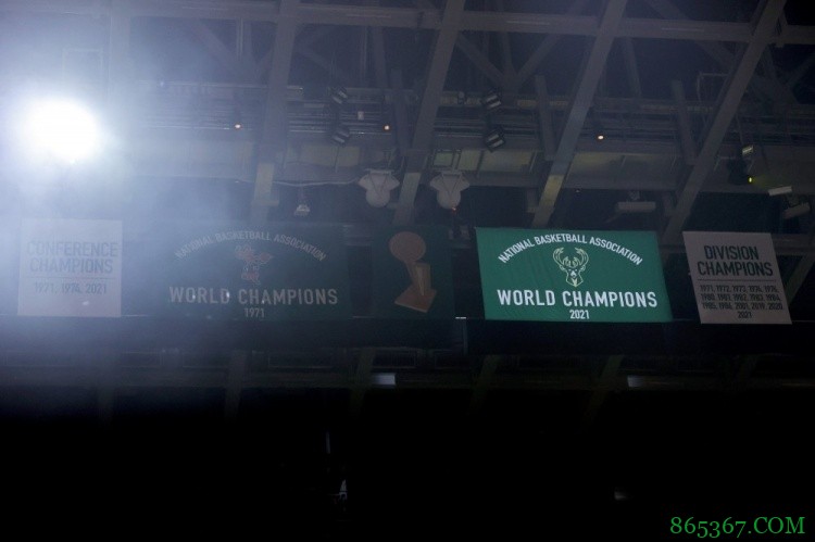 篮网VS雄鹿揭幕战：雄鹿气质蜕变了？篮网麻烦大了？