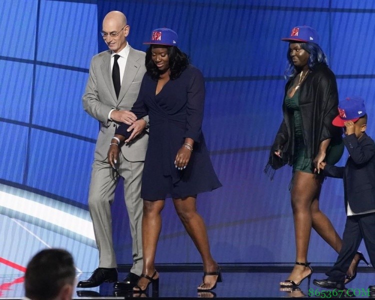 缅怀新秀特伦斯-克拉克:被车祸阻断的篮球梦,天使总要离开