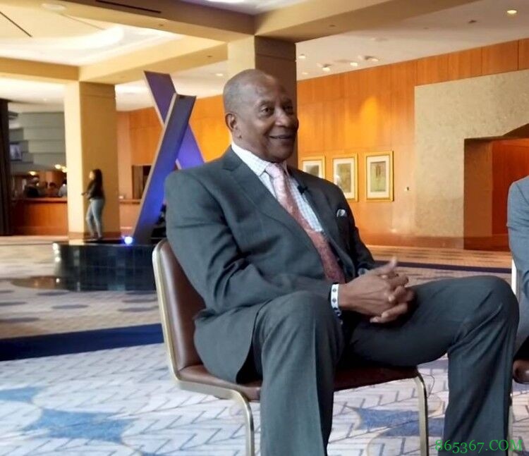 英格利什回应落选75大：不能说不感到失望 跟落选50大时心情一样