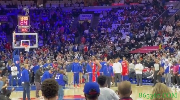 恩比德赛前演讲:请大家一定要支持西蒙斯 他仍然是我们的兄弟