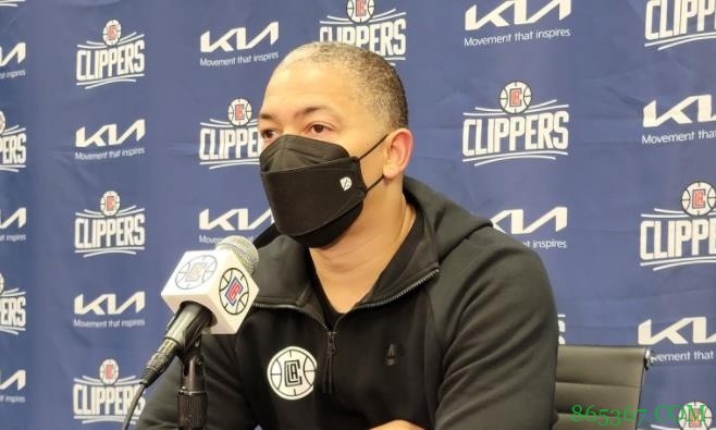 卢谈霍华德&浓眉冲突：不想讨论他们 这种事有时就是会发生