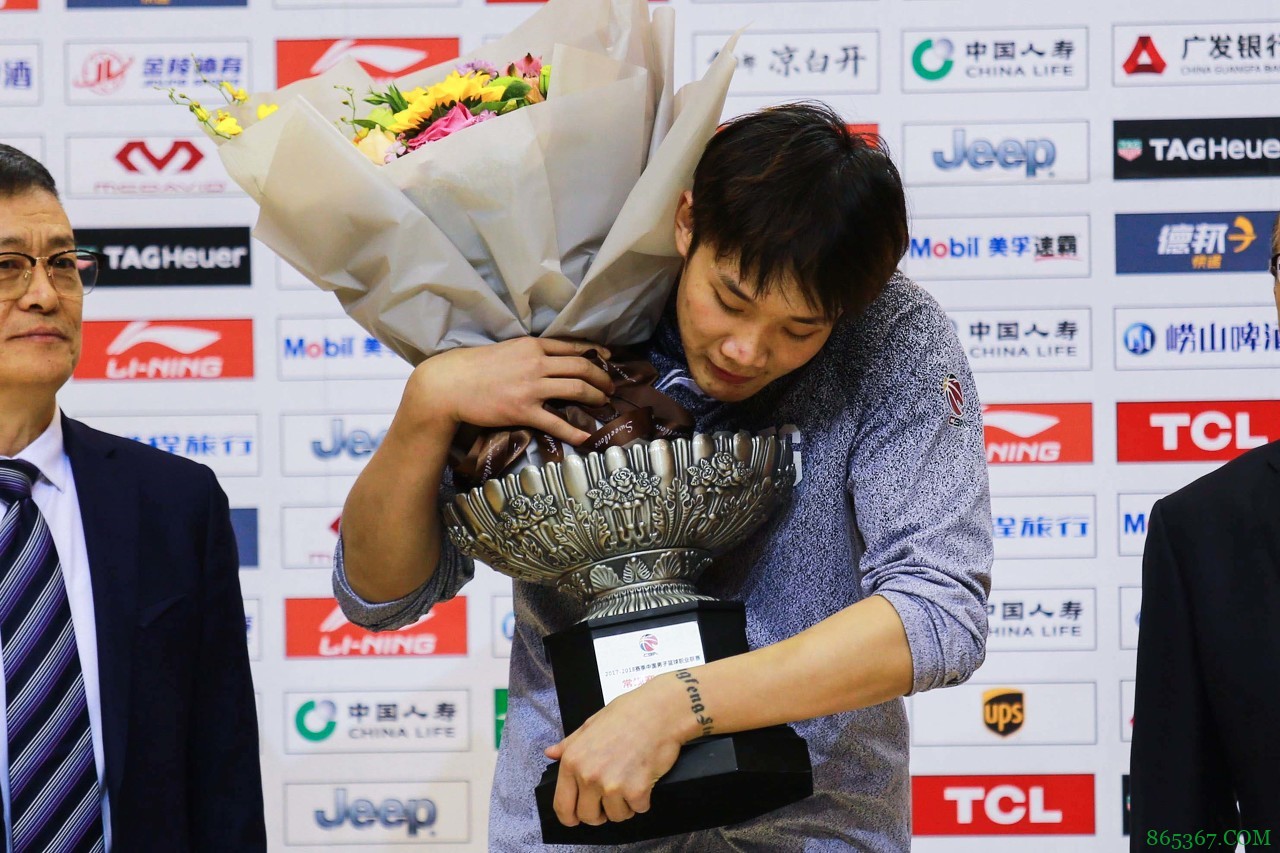 丁彦雨航英雄回归 英雄背后的辛酸苦累又有几人知?