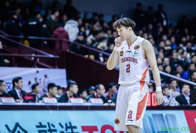 夏晓司:山东队免测名额给了丁彦雨航