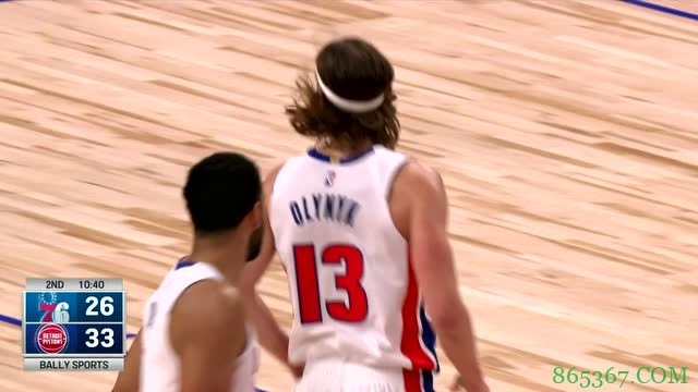 ?季前赛-格兰特24+8 斯图尔特17+12 庄神17+7 活塞力克76人