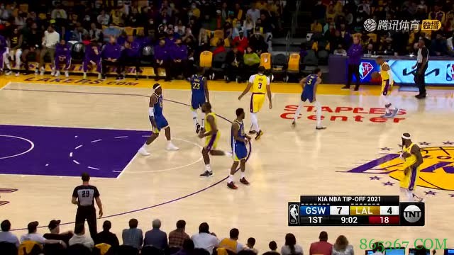 ?库里21+10+10 别利察15+11 詹眉合砍67分 勇士逆转湖人