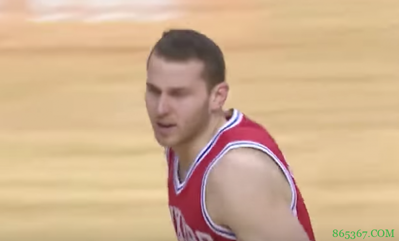 掘金官方：球队已裁掉尼克-斯陶斯卡斯