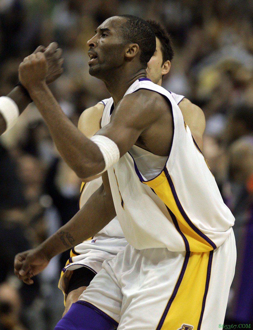 NBA官网盘点2000年代重要时刻（下）：科比81分 火箭22连胜