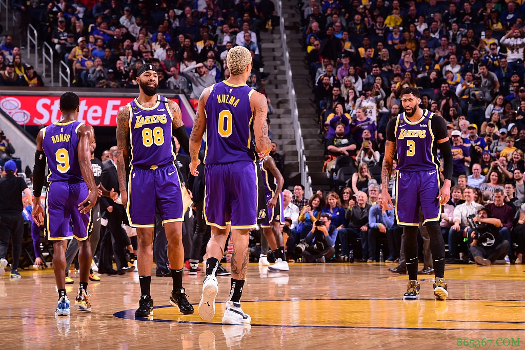 隆多:我和浓眉一起出场时 他一直都是场上最好的那个球员