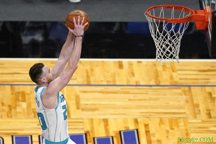 稳!海沃德27分5板 末节14分助黄蜂赢下“过山车”揭幕战