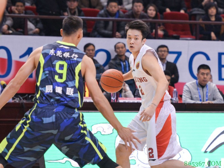 丁彦雨航英雄回归 英雄背后的辛酸苦累又有几人知?