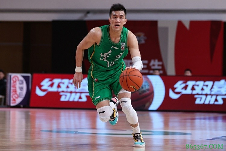 辽媒：郭艾伦已向联盟缴纳65万罚款 辽宁队也帮助其承担了一部分