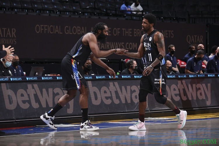 名记:篮网得到哈登后视其为必需 而欧文是可以“牺牲”的