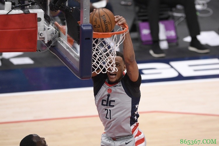 奇才GM:球队观察了加福德夏天训练&季前赛表现 最终确定和他续约