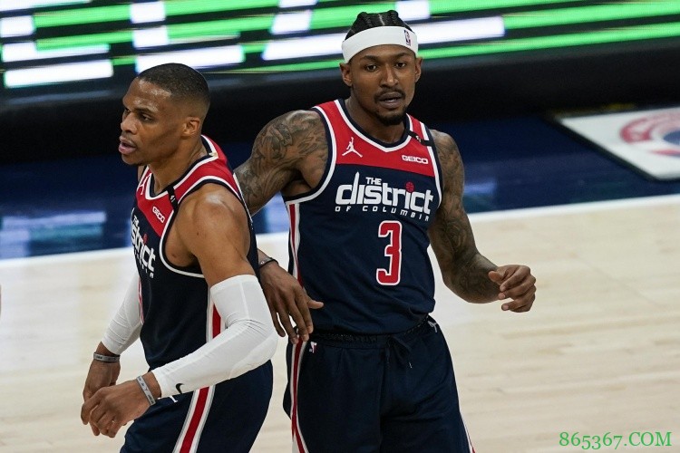 比尔:作为球队门面 沃尔和威少接受问责 我将继续这样做