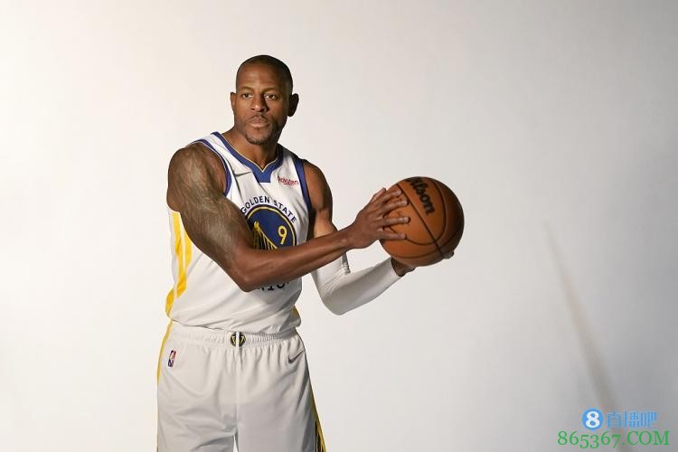 专访|一哥：我要告诉人们库里是多么与众不同 本赛季会带来惊喜