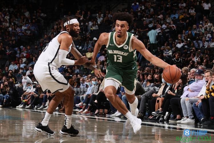 乔丹-沃拉:总冠军戒指有很多钻石 是我这辈子见过最大的戒指