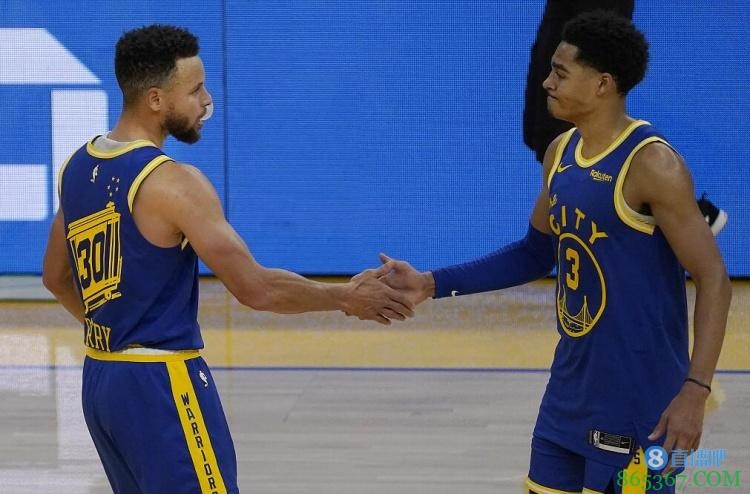 库里谈普尔:我认为22岁的他有机会比曾经的我更加优秀