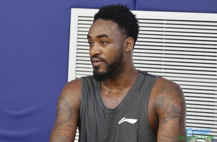 东体:高层对李春江首季成绩无硬性要求 上海打造CBA“OK组合”