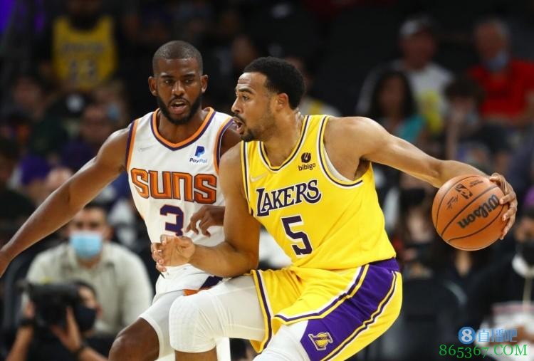 运动损伤分析师:霍顿-塔克可能缺阵8-12周 前6周打石膏固定