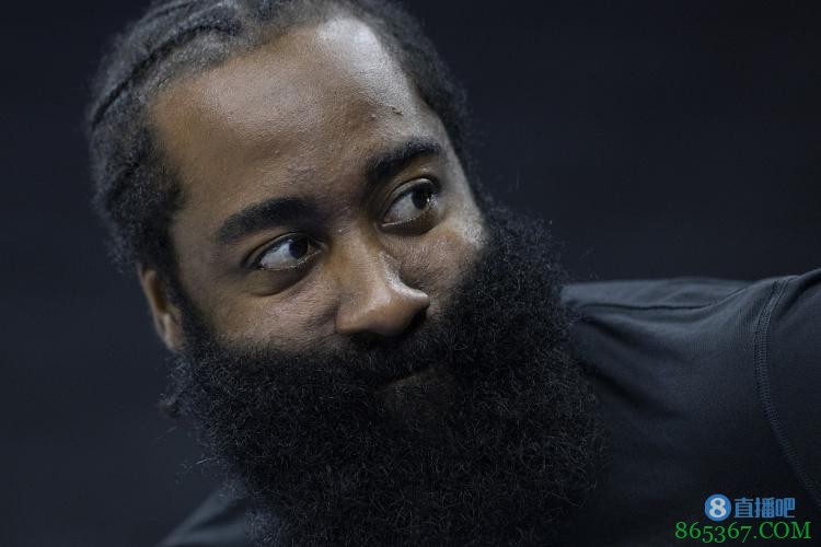 囧了?哈登连续胯下运球 直接把球运给对手