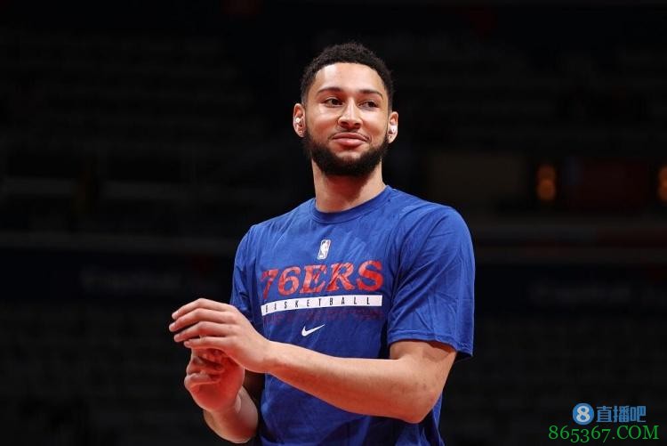 76人记者：本西会见了里弗斯等人 他正经历重新加入球队的过程