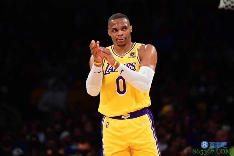 夜谈会:湖人三巨头预计何时才能磨合完毕?