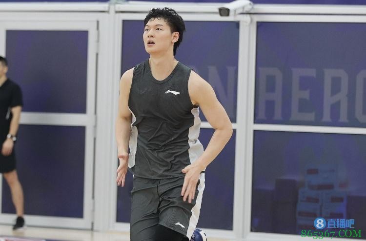 东体:高层对李春江首季成绩无硬性要求 上海打造CBA“OK组合”