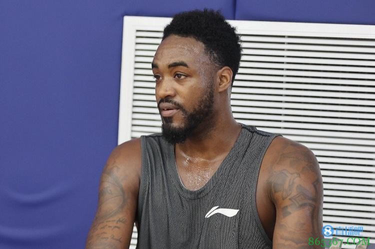 东体：新赛季伊始 上海男篮将“保护式”使用富兰克林