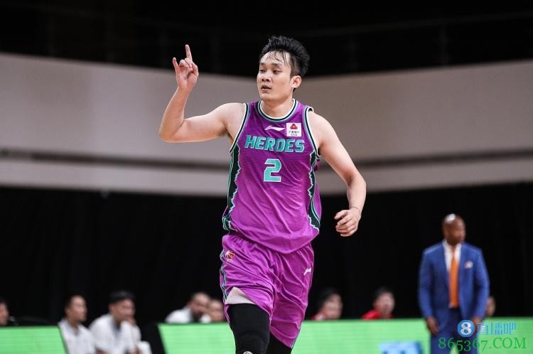 中国青年报:小丁&阿联等明星回归后 CBA还需赢回更多