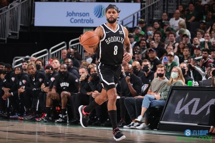 米尔斯:近期没有和西蒙斯交谈过 祝他一切顺利