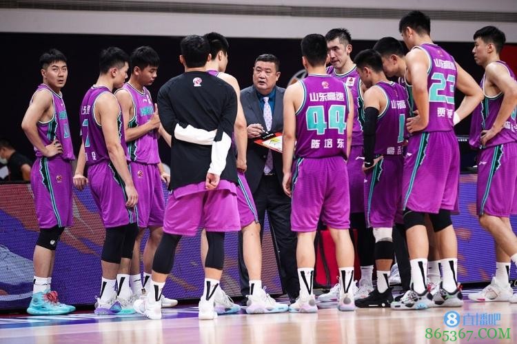 徐长锁:球队一切都在向好的方向发展 包括对丁彦雨航的使用