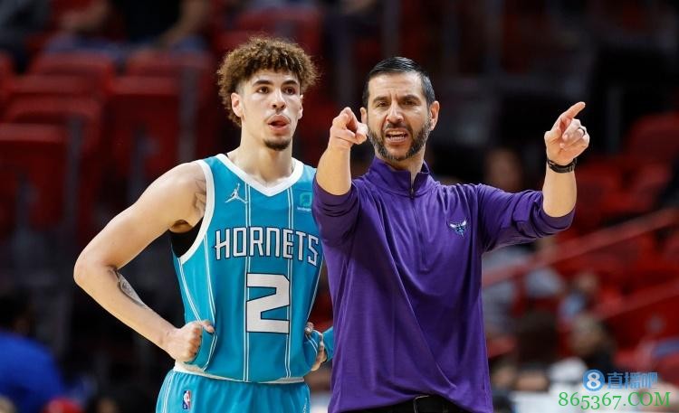 三球三节砍下28分8篮板5助攻2抢断 黄蜂主场喊起了“MVP”