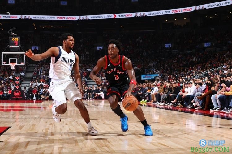 手感火热!阿努诺比半场10中8得到20分3板2断2帽