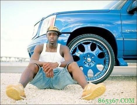 【NBA球员的第一桶金】詹姆斯买游乐园门票 本西10000刀买猫