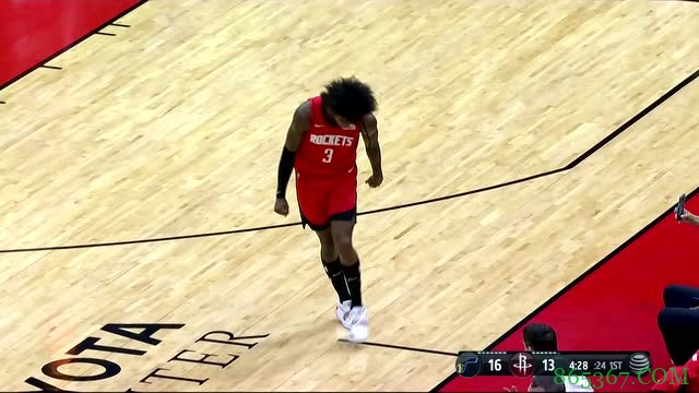 ?米切尔15分 博格达19分 爵士7人上双大胜火箭取4连胜