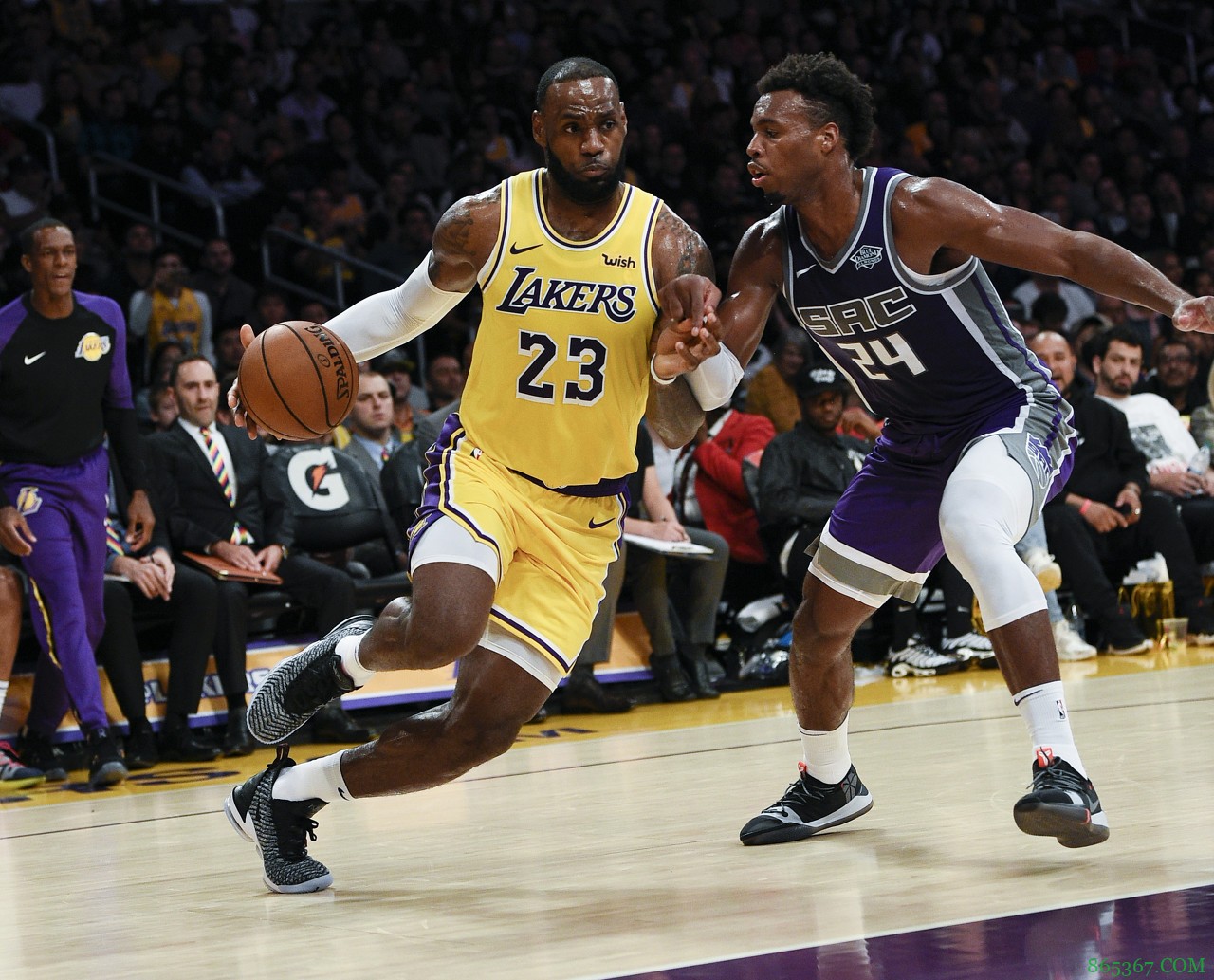 险些交易希尔德？国王GM：是的 但我告诉他回来继续打球