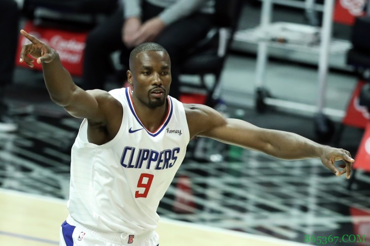 伊巴卡：今天我跟乔治说我要复出的时候 他都不相信