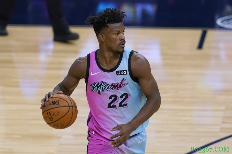 15投11中&关键时刻2罚全中！巴特勒全场砍下27分3篮板6助攻