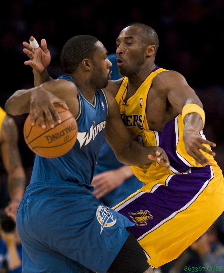 阿里纳斯:在科比面前拿60分增强了信心 那推动我上升到另一层级