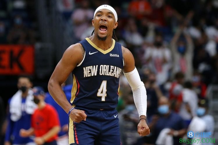 格拉汉姆:下半场有些吹罚让我们失望 但不管怎样那不是借口