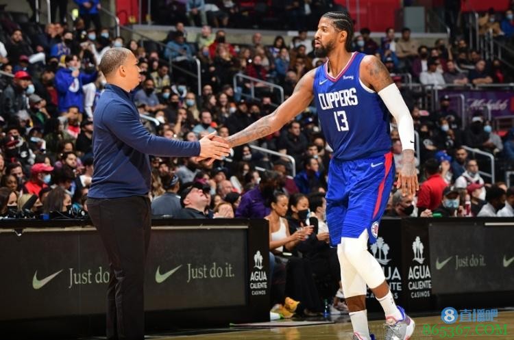 乔治与曼恩同时在场球队净效率+11.2 与血布同时在场净效率-5.9