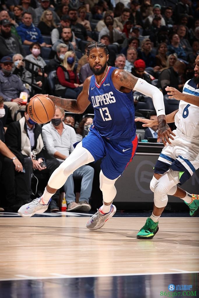 乔大将军！乔治18投11中&三分8中4得到32分6篮板8助攻