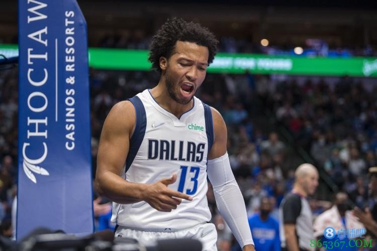 近4场场均21.5分6.5板4.3助!布伦森:东契奇和队友们都信任着我