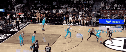 碰瓷≠罚球了！潮水退去 被逼裸泳的哈登要跌落神坛了？