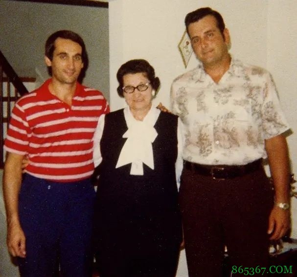 降服詹姆斯、更衣室舞刀、军人转行......“暴君”老K正式退休