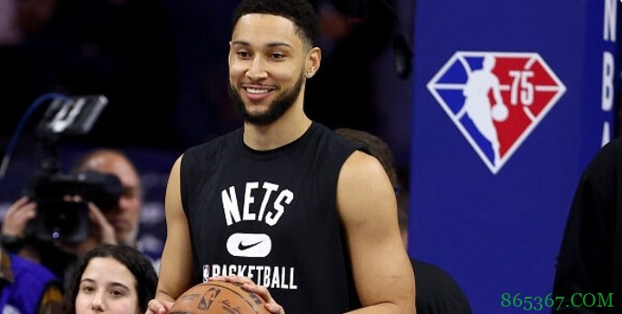 纽约记者：科沃尔在今日训练结束后对本西进行了投篮方面的指导