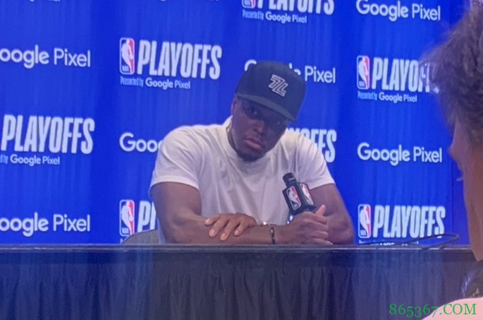 洛瑞：巴特勒是大场面球员 他是这项运动中最好的攻防一体球员