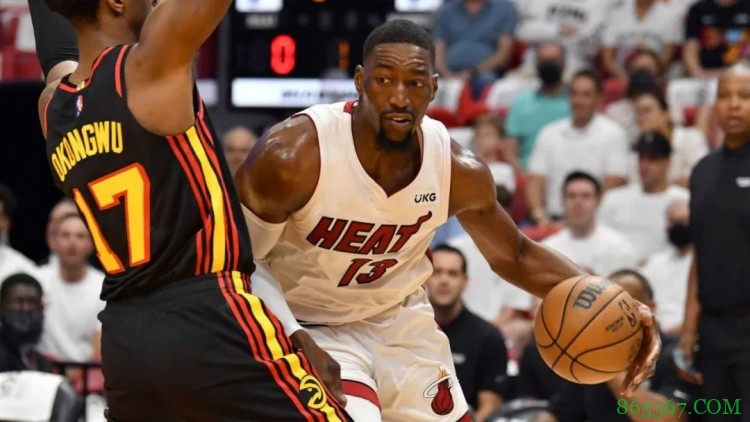 杨又没装到，巴特勒装到了