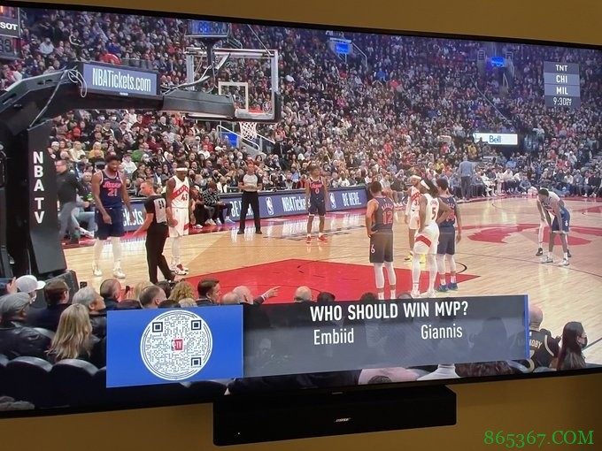 ?转播方发问“谁该获MVP” 选项仅恩比德和字母哥 无约基奇