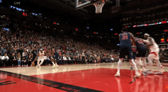 阿丘瓦突破造成哈登第六次犯规 里弗斯挑战失败 阿丘瓦两罚不中